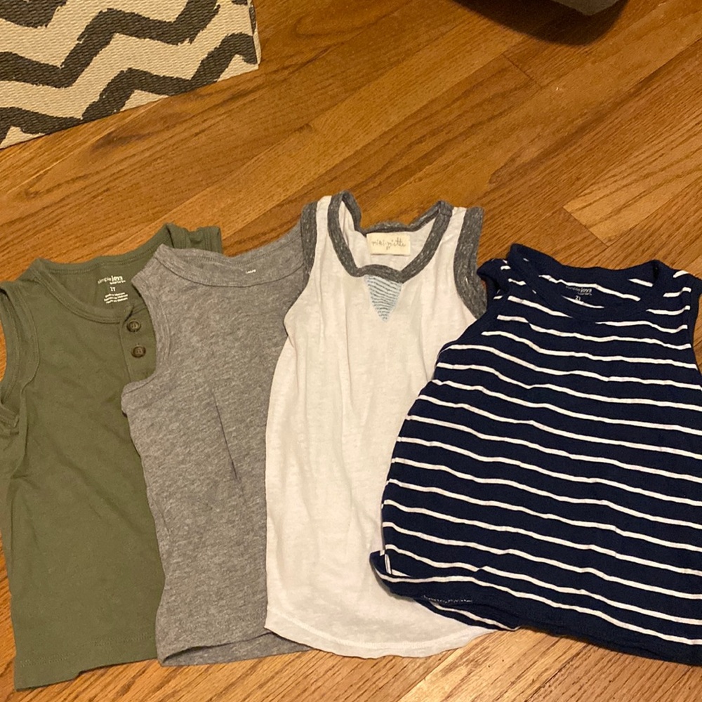 2t tank top lot